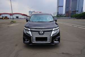 Jual bekas Nissan Elgrand 2.5 2014,lokasi di Jakarta DKI
