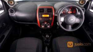 Jual bekas Nissan March 1.2 MT 2015 Silver,lokasi di Kota Bekasi