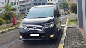 Jual bekas Nissan Serena Highway Star 2015 hitam matic,lokasi di Jakarta DKI