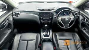 Jual bekas Nissan X-Trail 2.5 AT 2015 Putih,lokasi di Kota Surabaya