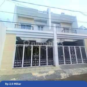 Ower bu Jual Cepat,rumah Minimalis Cantik Dan Terawat.lokasih Strategis Aman Nyaman Dan Tenang.rawamangun Jak Tim , tersedia melalui melalui situs Rumah123