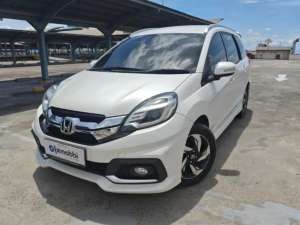 Jual bekas Pajak Panjang TDP 7JT - Honda Mobilio 1.5 RS Bensin-AT 2015 Putih,lokasi di 