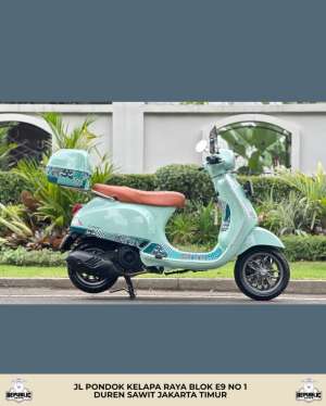 Jual bekas PIAGGIO VESPA LX 125 IGET LED BATIK SERIES WARNA HIJAU PERFECT CONDITION LIKE NEW,lokasi di Jakarta Pusat