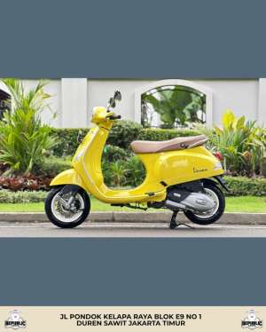 Jual bekas Piaggio Vespa LX125 IGET LED FACELIFT TH 2024 WARNA YELLOW CURIOSO PERFECT CONDITION,lokasi di Jakarta Pusat