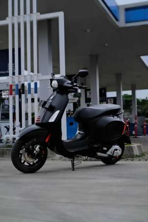 Jual bekas piaggio vespa matic sprint new model 2024,lokasi di Bekasi Selatan