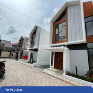 Readystock Rumah 2Lt di arcamanik kota bandung dkt gedung sate , tersedia melalui melalui situs Rumah123