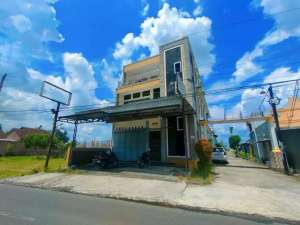 Ruko 3 Lantai Tepi Jalan Raya , tersedia melalui melalui situs Olx