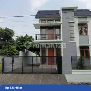 Rumah 2 Lantai 354M2 di Kemang Soka Raya, Rawalumbu, Bekasi, SHM , tersedia melalui melalui situs Rumah123