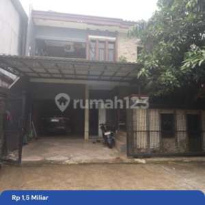 Rumah 2 Lantai 6 Kamar Tidur Dekat Pintu Tol di Sawangan , tersedia melalui melalui situs Rumah123