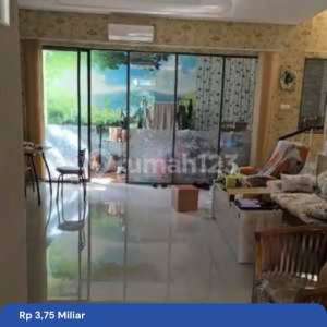 Rumah 2 Lantai Bagus di Golden Park 2 Cisauk Tangerang Selatan , tersedia melalui melalui situs Rumah123