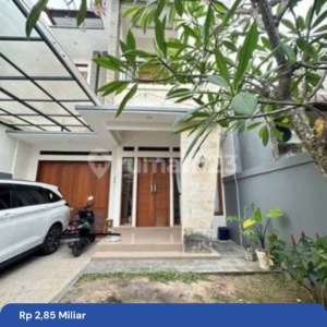 Rumah 2 Lantai Bagus Modern Furnished Siap Huni di Tukad Balian Denpasar , tersedia melalui melalui situs Rumah123