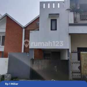 Rumah 2 Lantai Ciledug Komplek H Mencong , tersedia melalui melalui situs Rumah123