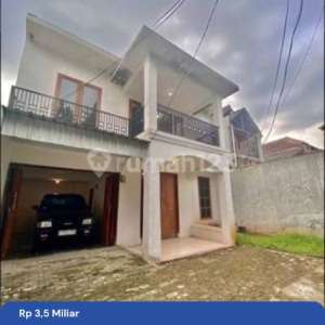 Rumah 2 lantai cipete,jakarta selatan , tersedia melalui melalui situs Rumah123