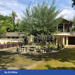 Rumah 2 Lantai Dengan Taman Yang Luas Dan Asri Di Jagakarsa, Jakarta Selatan , tersedia melalui melalui situs Rumah123