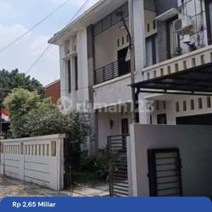 Rumah 2 Lantai Lt 200 m Di Wilayah Jagakarsa Jakarta Selatan , tersedia melalui melalui situs Rumah123