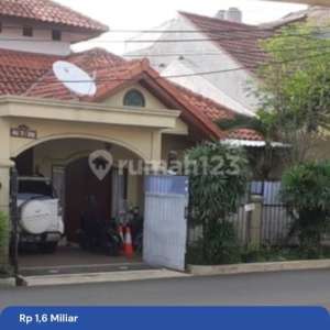 Rumah 2 Lantai Pamulang Dekat Unpam Siap Huni , tersedia melalui melalui situs Rumah123