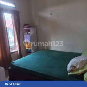 Rumah 2,5 Lantai di Kebon Jeruk Jkt Barat , tersedia melalui melalui situs Rumah123