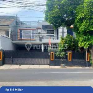 Rumah 2lt Kokoh Siap Huni Strategis Ada Ruang Usaha Di Cijantung , tersedia melalui melalui situs Rumah123