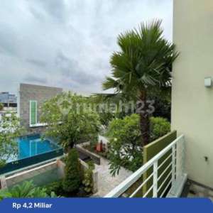 Rumah 3 Lantai Dalam Cluster Exclusive Fasilitas Lengkap Bagus Di Tomang , Jakarta Barat Security 24 Jam , tersedia melalui melalui situs Rumah123