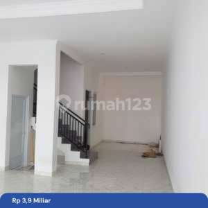 Rumah 3 Lantai Janur Kuning Bebas Banjir , tersedia melalui melalui situs Rumah123