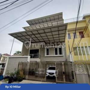 Rumah 3.5 Lantai Di Pluit Sakti. Full Furnished. Siap Huni , tersedia melalui melalui situs Rumah123