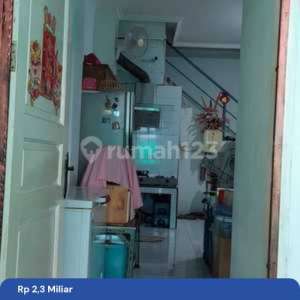 Rumah 4 Lantai di Jelambar Jakarta Barat Nego , tersedia melalui melalui situs Rumah123