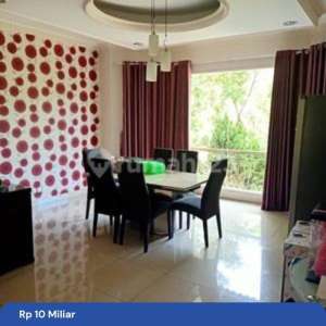 Rumah Akasia Golf PIK Hoek , tersedia melalui melalui situs Rumah123