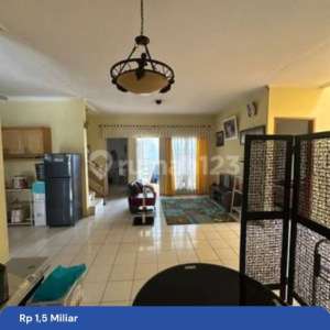 Rumah Asri dengan Lingkungan yang Alami di Setiabudi Regency , tersedia melalui melalui situs Rumah123