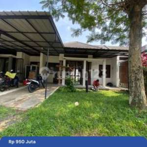 Rumah Asri Depan Area Hijau Klaster The Breeze Sentul City Bogorthe , tersedia melalui melalui situs Rumah123