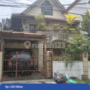 Rumah Asri di Bintaro Sektor 3,Tangerang Selatan , tersedia melalui melalui situs Rumah123