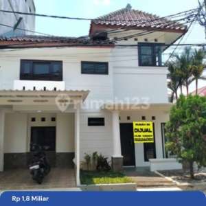Rumah Asri, Hoek, Siap Huni, Kmr Luas, Kelapa 2, Cimanggis, Depok , tersedia melalui melalui situs Rumah123