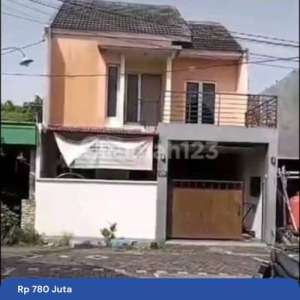 Rumah Bagus 2 Lt Dijual Hak Milik Perum Bukit Sendangmulyo Kec Tembalang Semarang Timur , tersedia melalui melalui situs Rumah123