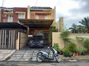 Rumah bagus, 2.5 lantai, 5x20, di Duta Garden , tersedia melalui melalui situs Olx
