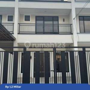 Rumah Bagus Baru Siap Huni Di Taman Telaga Mediterania Citra Raya , tersedia melalui melalui situs Rumah123