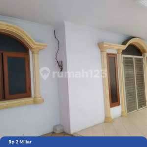 Rumah Bagus di Duta Garden Tangerang. Hadap Utara SHM , tersedia melalui melalui situs Rumah123