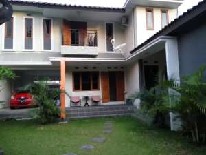 Rumah bagus luas di jalan kaliurang km 12 dekat kampus UII , tersedia melalui melalui situs Olx