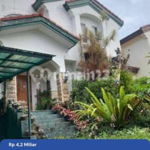 rumah bagus siap huni di komplek alamanda dago permai , tersedia melalui melalui situs Rumah123