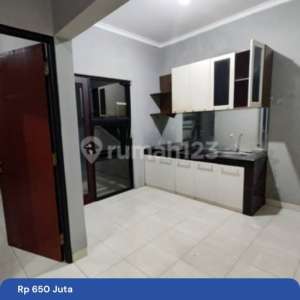 Rumah Bagus Unfurnished Sariwangi, Bandung , tersedia melalui melalui situs Rumah123