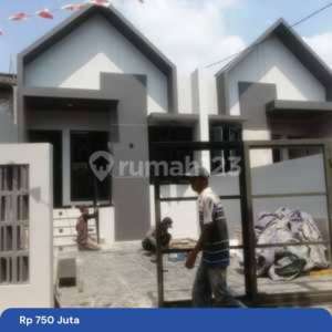 Rumah Baru 1 Lantai Lokasi Dekat Jalan Raya Lokasi Strategis , tersedia melalui melalui situs Rumah123
