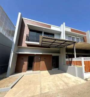 Rumah Baru 2 Lantai Strategis di Cisarua Bandung Barat , tersedia melalui melalui situs Olx
