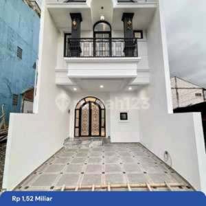 Rumah Baru 2,5 Lqntai Dekat Cilandak Kko , tersedia melalui melalui situs Rumah123