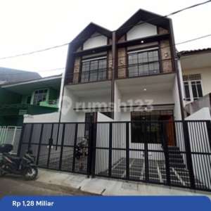 Rumah Baru 2lt Modern Dkt Lrt Jtbening Di Curug Pondok Klp , tersedia melalui melalui situs Rumah123