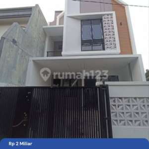Rumah Baru 3 Lantai Siap Huni Dekat Tiptop Pondok Bambu , tersedia melalui melalui situs Rumah123
