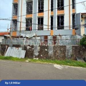 Rumah Baru 3lt Row Jalan 3 Mobil Duri Kepa Jakarta Barat , tersedia melalui melalui situs Rumah123
