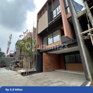Rumah Baru Dalam Komplek Di Ampera Kemang Jaksel Dekat Ke Tol Jor , tersedia melalui melalui situs Rumah123