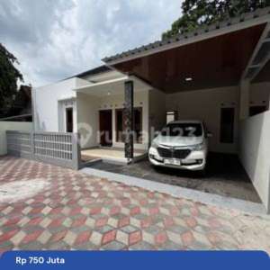Rumah Baru Fresh Limasan Modern Siap Huni 3 Unit di Tirtoadi Mlati Sleman Dekat Pasar Cebongan , tersedia melalui melalui situs Rumah123