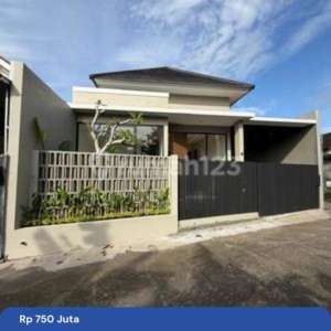 Rumah Baru Limasan Modern Kontemporer di Purwomartani Kalasan Sleman Dekat Perumahan Pertamina Yogyakarta Suasana Asri Tenangview Sawah Hijau , tersedia melalui melalui situs Rumah123