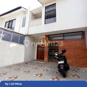 Rumah Baru Margahayu Raya Dekat Metro Jalan Lebar , tersedia melalui melalui situs Rumah123
