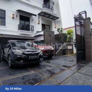 Rumah Baru Menteng 3 LtRooftop , tersedia melalui melalui situs Rumah123