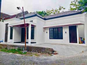 Rumah Baru Mewah Model Klasik Palur Jaten Karanganyar , tersedia melalui melalui situs Olx